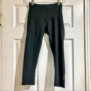 Zella XS Workout Black Capris w/ Mesh Hem
